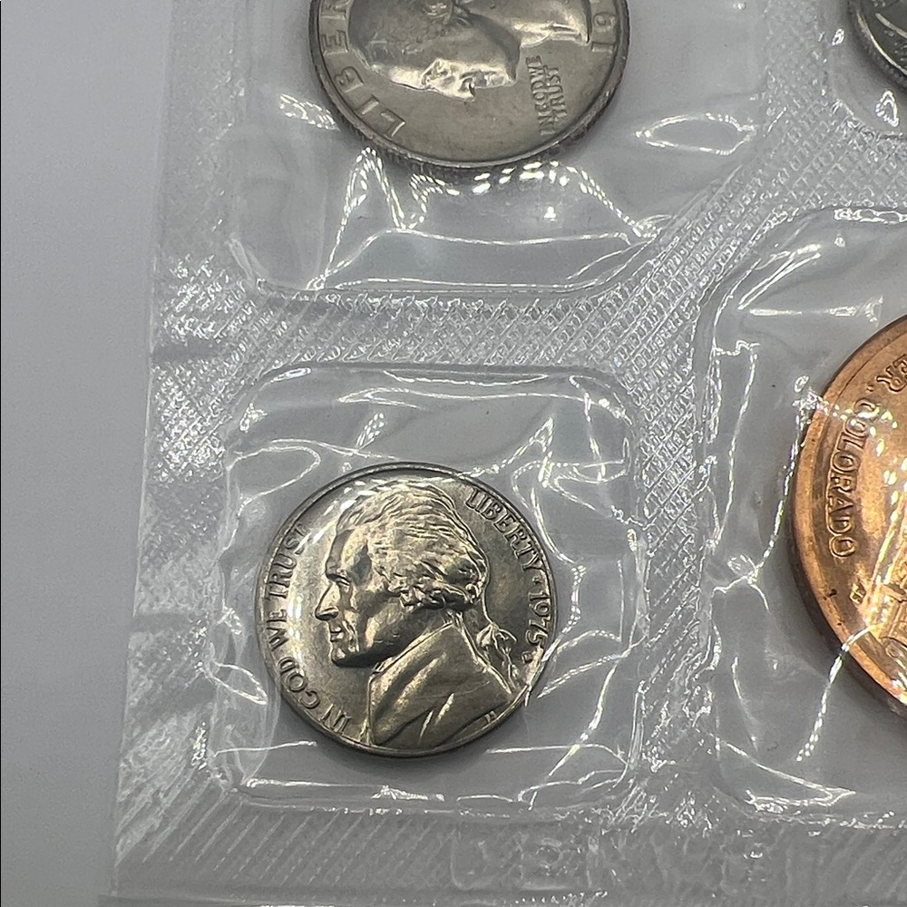 1974-1975 Denver Mint Souvenir Coin Set - Picture 8 of 14